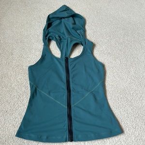 Sport hooded top